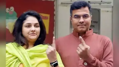केजरीवाल के खिलाफ पति पत्नी लड़ेंगे चुनाव, नई दिल्ली सीट से स्वाति सिंह ने किया नामांकन