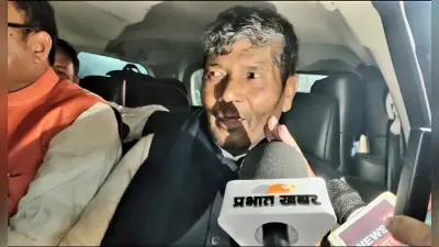 Bihar Politics: बिहार की राजनीति में अकेले पड़े पारस, महागठबंधन की बैठक में भी रालोजपा को नहीं मिला न्योता