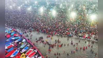 Mahakumbh 2025: महाकुंभ में रास्ता दिखा रहा 50 हजार QR कोड, डुबकी लगाने वालों पर है 300 गोताखोरों की नजर