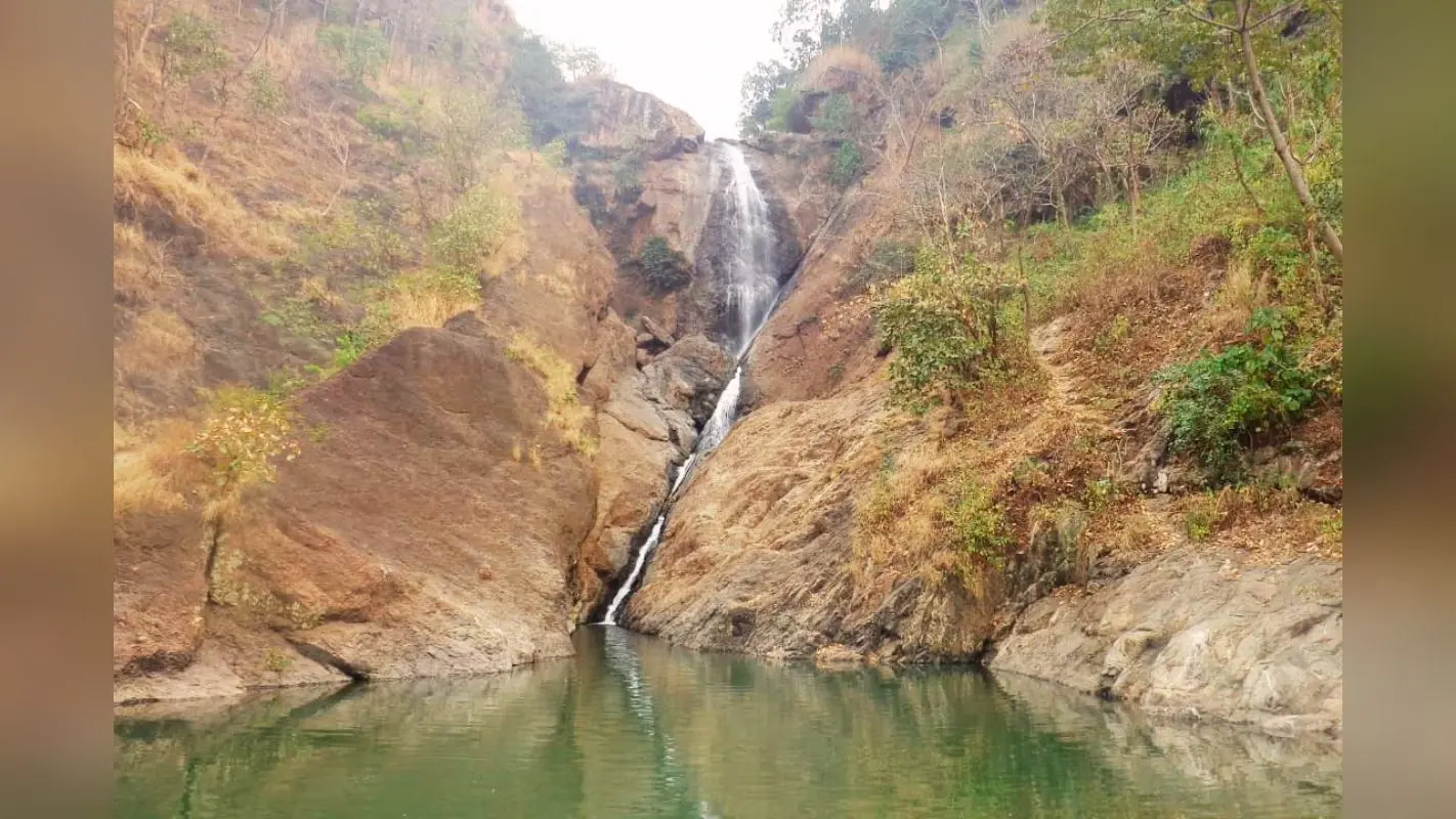 रांची में पिकनिक मनाने गए 2 परिवारों के 3 बच्चे तिरु फॉल में डूबे, परिजनों का रो-रोकर बुरा हाल