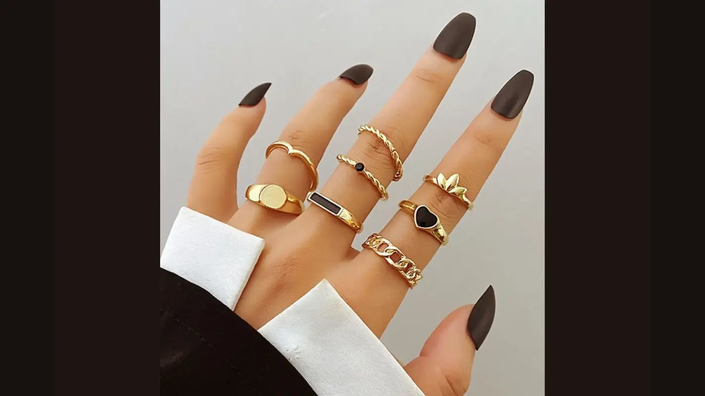 Latest Ring Designs For Girls: लड़कियों के लिए सिंपल और मिनिमलिस्टिक रिंग देखें डिजाइन