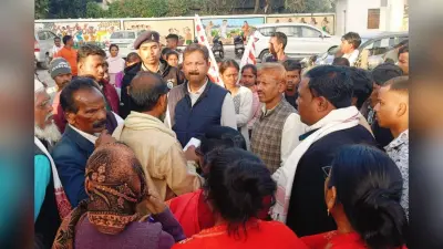 Ranchi News: सरना स्थल जमीन अधिग्रहण के खिलाफ दो घंटे जाम रहा रांची का सिरमटोली चौक, वाहनों की लगीं लंबी कतारें
