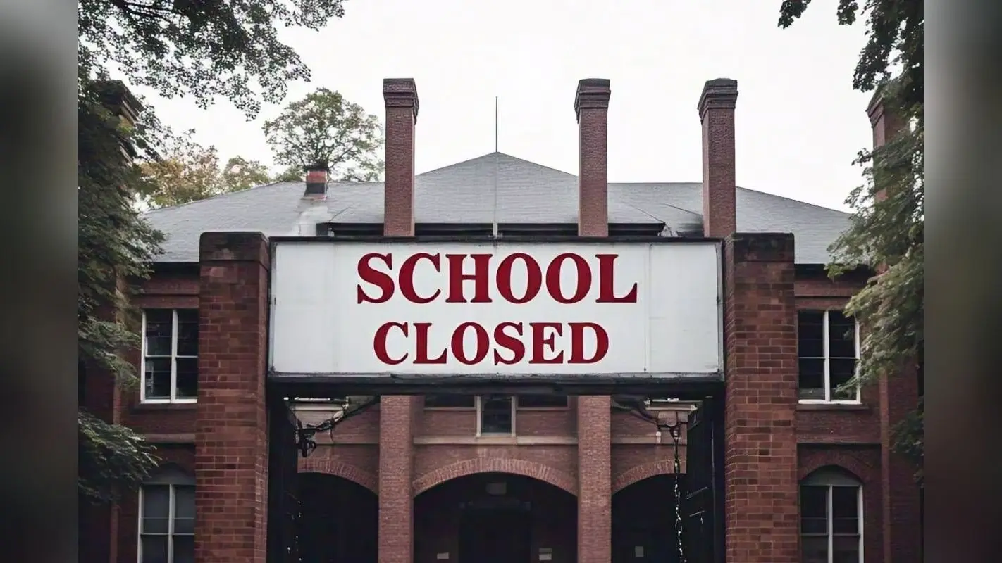 School Closed: शीतलहर को देखते हुए इस जिले में 1 से 5 तक के सभी स्कूल बंद, जगह-जगह अलाव जलाने के आदेश