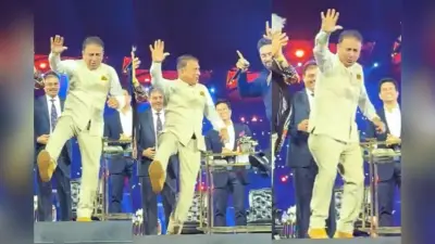 सचिन ने गाया गाना, बिंदास थिरके सुनील गावस्कर, दिग्गजों का जबरदस्त अंदाज, Video