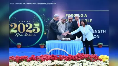 जमशेदपुर की सुविधाओं में नहीं होगी कटौती, नए साल पर केक कटिंग कर बोले टाटा स्टील के ग्लोबल एमडी टीवी नरेंद्रन