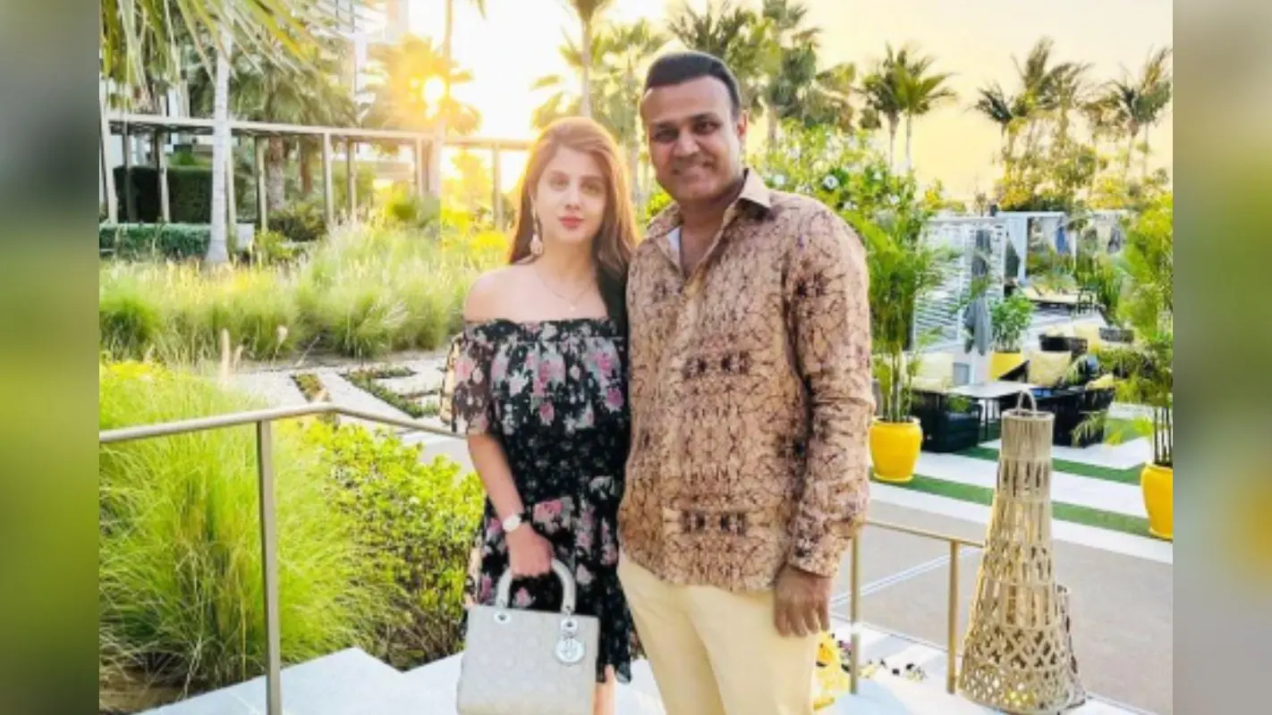 Virender Sehwag Divorce Rumours: वीरेंद्र सहवाग ने पत्नी आरती को इंस्टाग्राम पर किया अनफॉलो, तलाक की अफवाह तेज