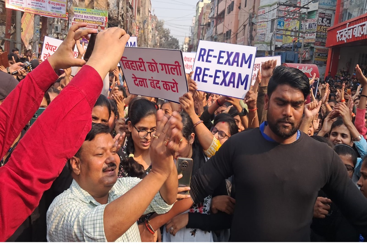 70वीं बीपीएससी परीक्षा में धांधली के खिलाफ फिर सड़क पर उतरे खान सर, री-एग्जाम को लेकर पढ़िए क्या कहा