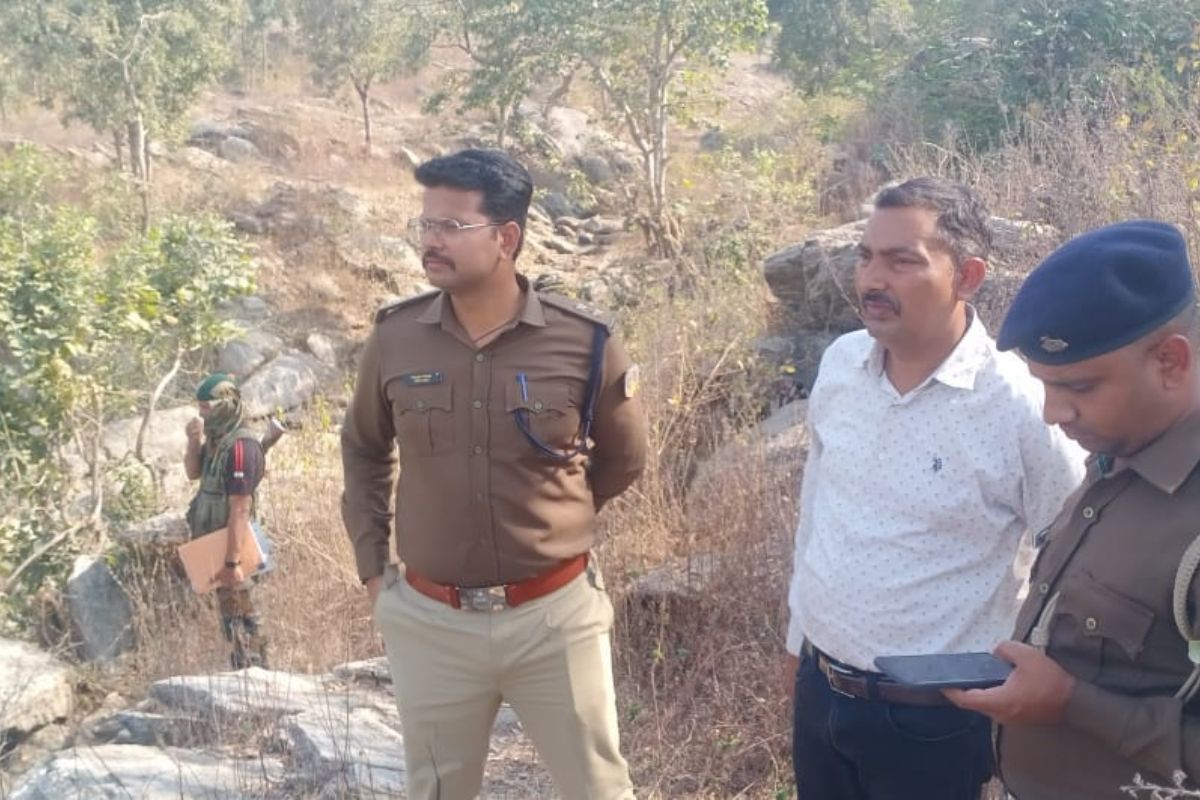 24 दिन बाद मिला पलामू के 14 साल के बच्चे का शव, आक्रोशित ग्रामीणों ने की सड़क जाम