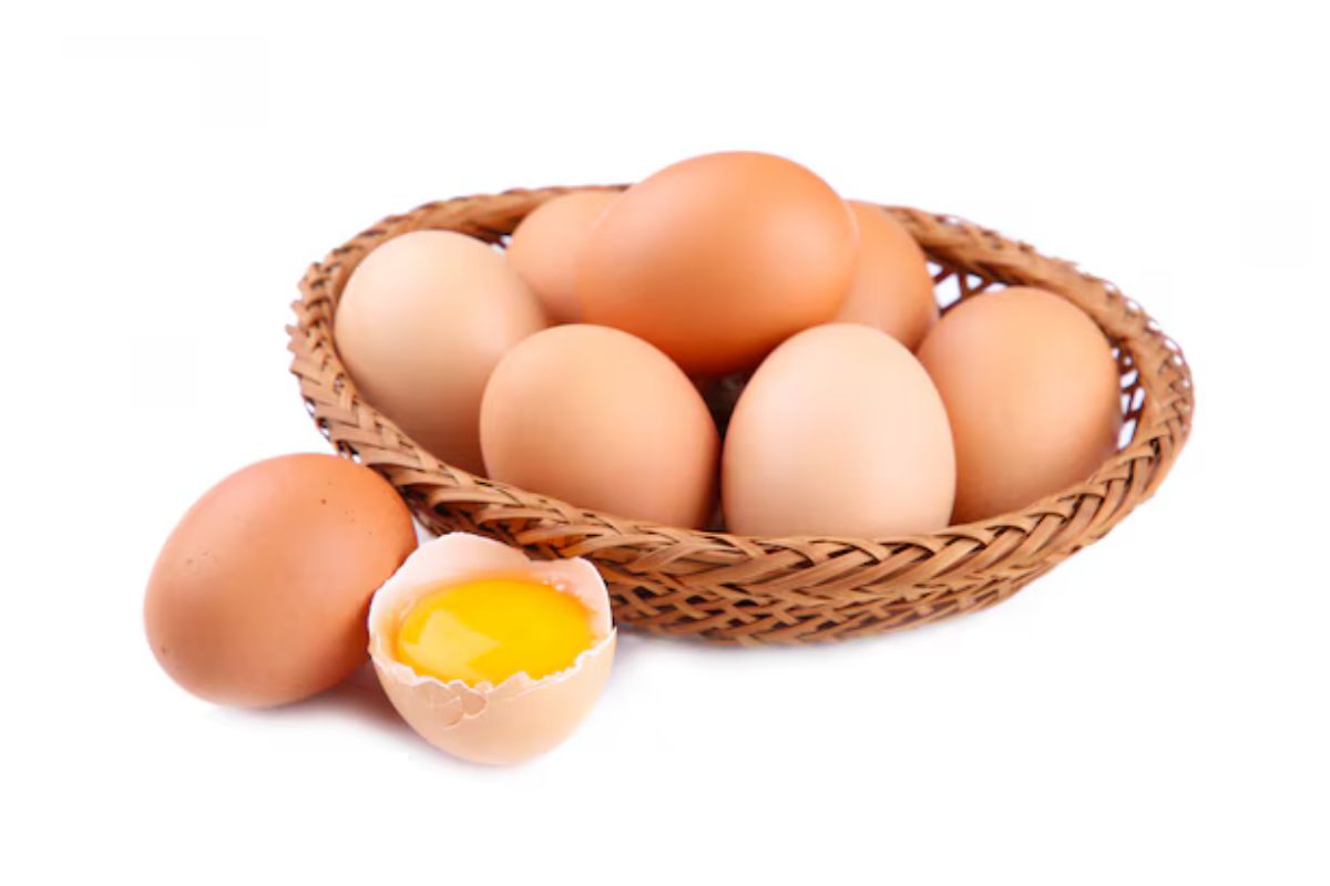 Egg Benefits: नारंगी या पीले जर्दी वाला कौन-सा अंडा है सेहत के लिए फायदेमंद? जानें