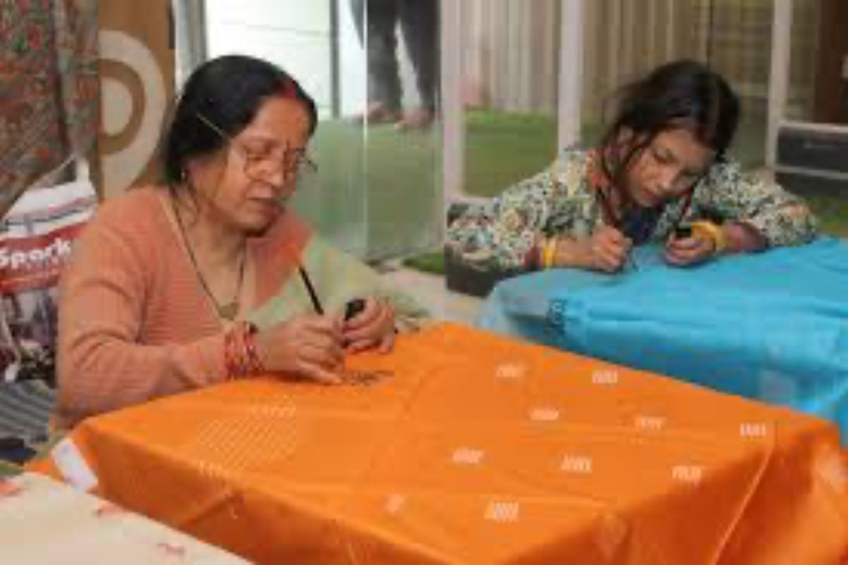 Madhubani Painting Saree: मधुबनी साड़ी प्रेमियों के लिए खुशखबरी, मुजफ्फरपुर में लग रही खास प्रदर्शनी