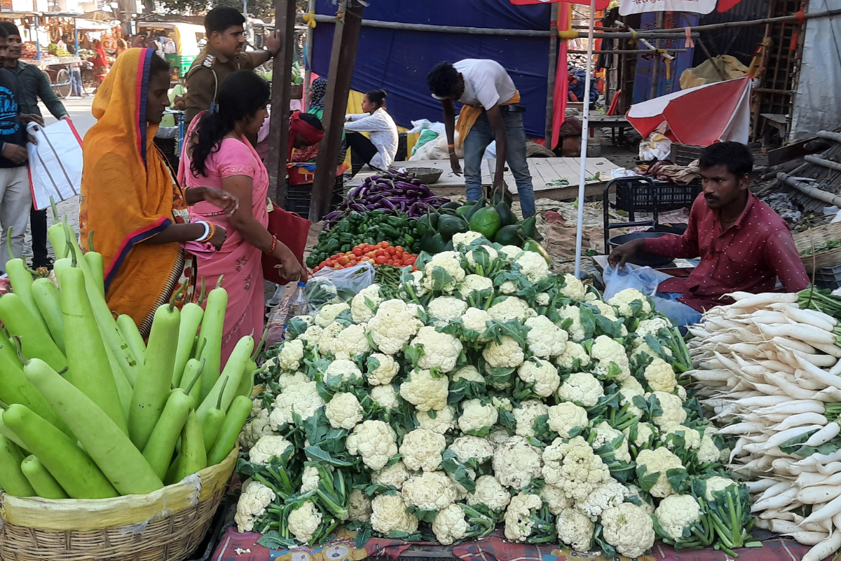 Muzaffarpur: रोजाना 50 लाख का होता है सब्जियों का कारोबार, सुविधा के नाम पर टॉयलेट तक नहीं