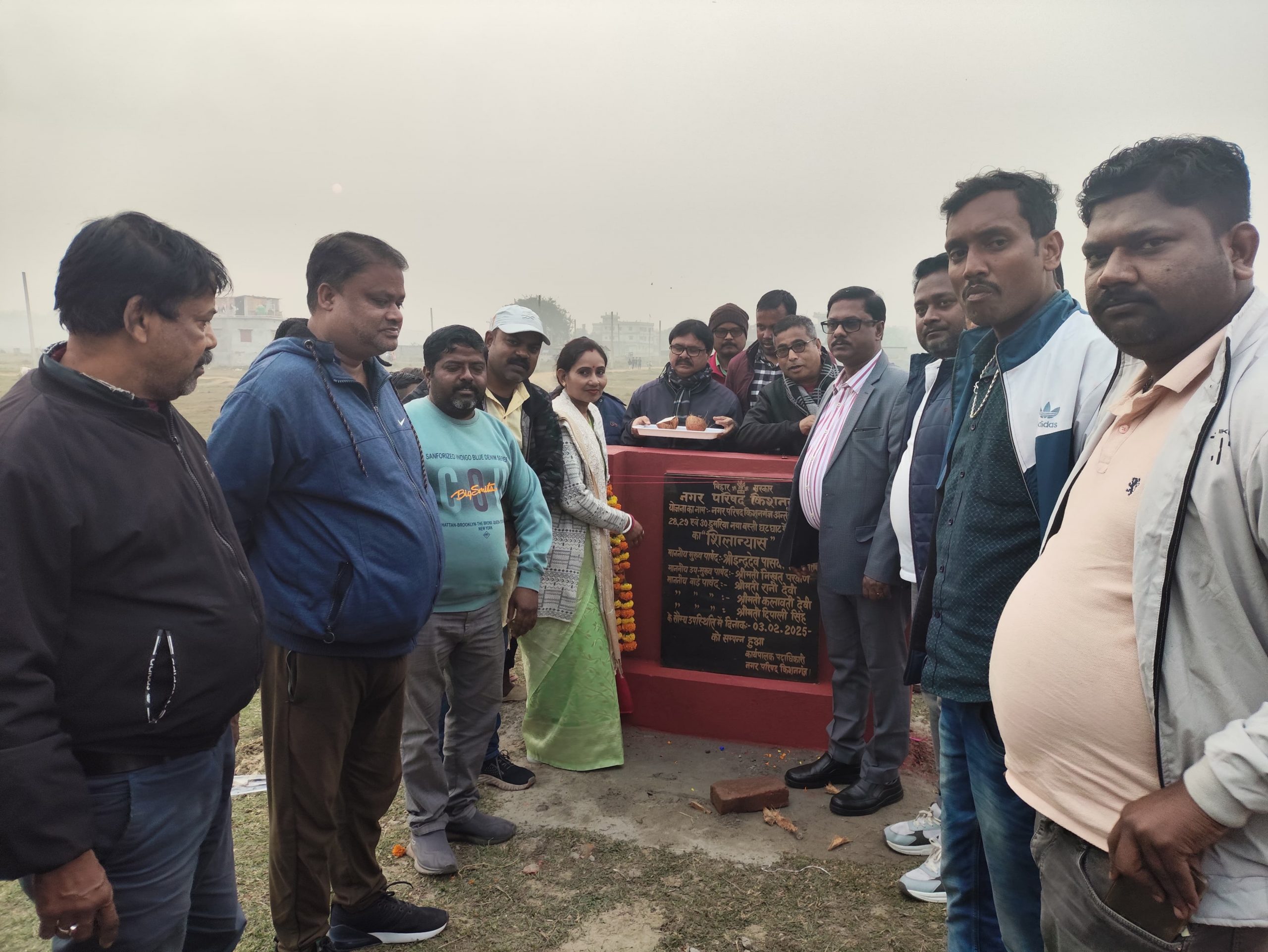 छठ घाट जीर्णोद्धार कार्य का नप अध्यक्ष ने किया शिलान्यास