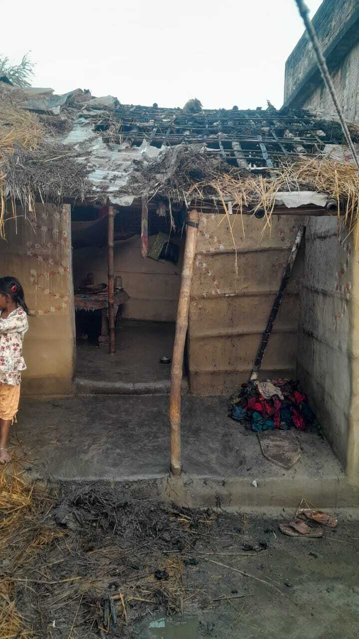 आग से एक घर सहित हजारों की संपत्ति जलकर राख