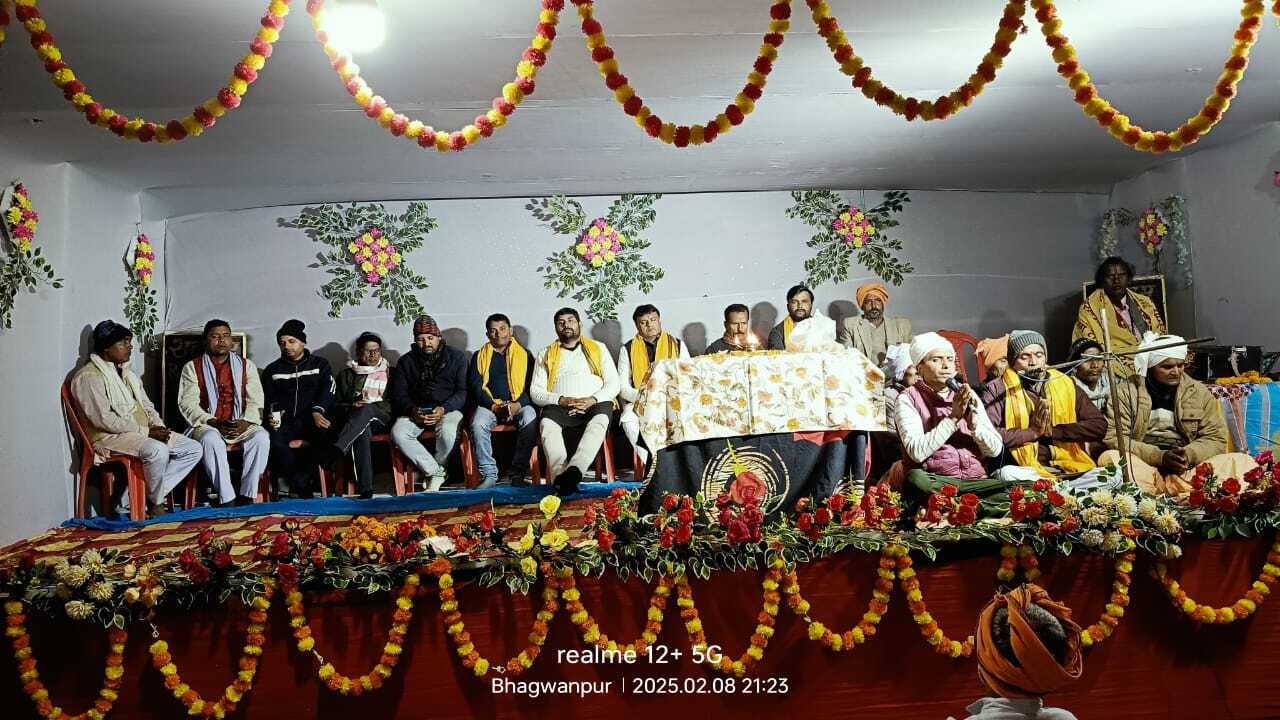 रामचरित मानस महायज्ञ में उमड़ रही श्रद्धालुओं की भीड़
