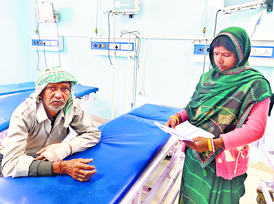 गाली-गलौज करने के विवाद को लेकर दंपती समेत तीन की पिटाई, केस दर्ज