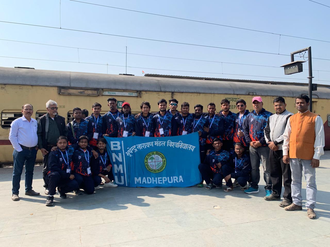 पूर्वी क्षेत्र अंतर विश्वविद्यालय क्रिकेट प्रतियोगिता के लिए बीएनएमयू की टीम रवाना