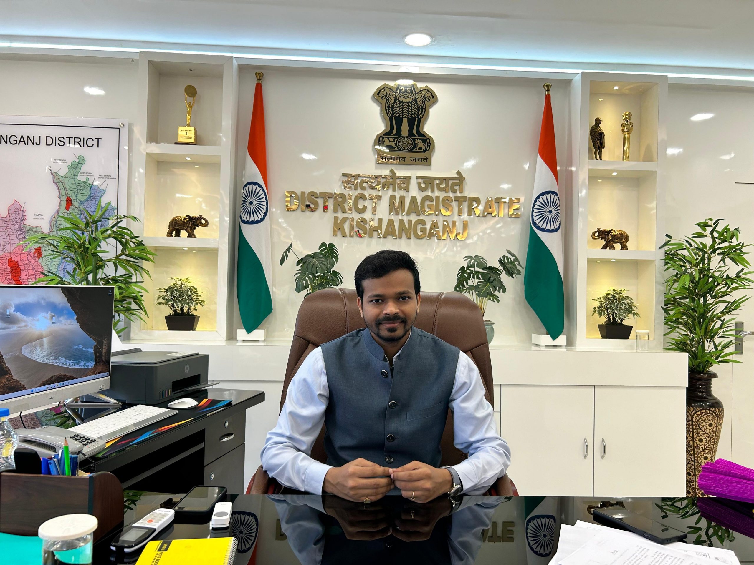 नीलाम पत्र वाद की समीक्षा बैठक में डीएम ने वारंट के क्रियान्वयन का दिया निर्देश, 60 देनदार गिरफ्तार