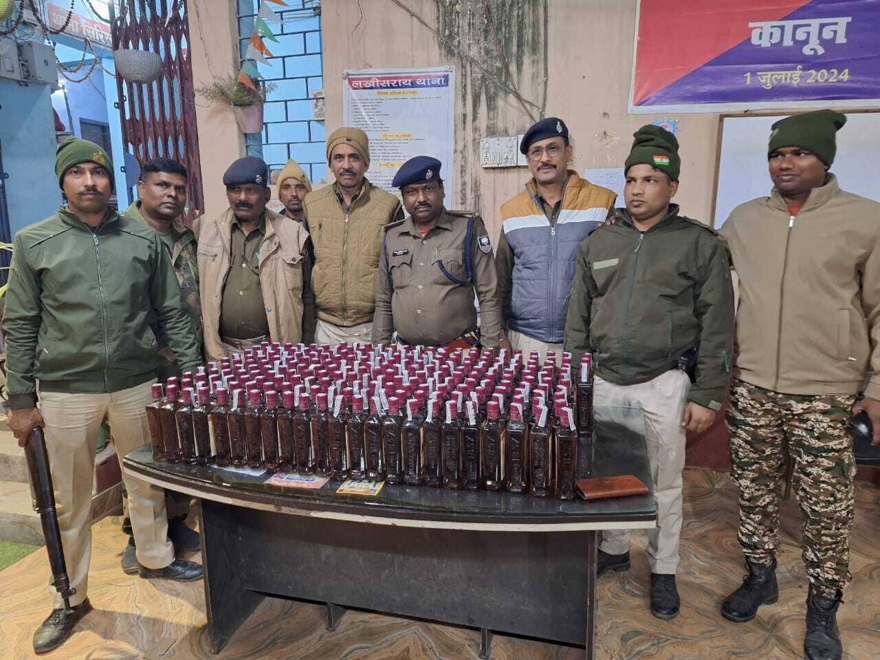 कार से भारी मात्रा में अंग्रेजी शराब बरामद, चालक व तस्कर फरार