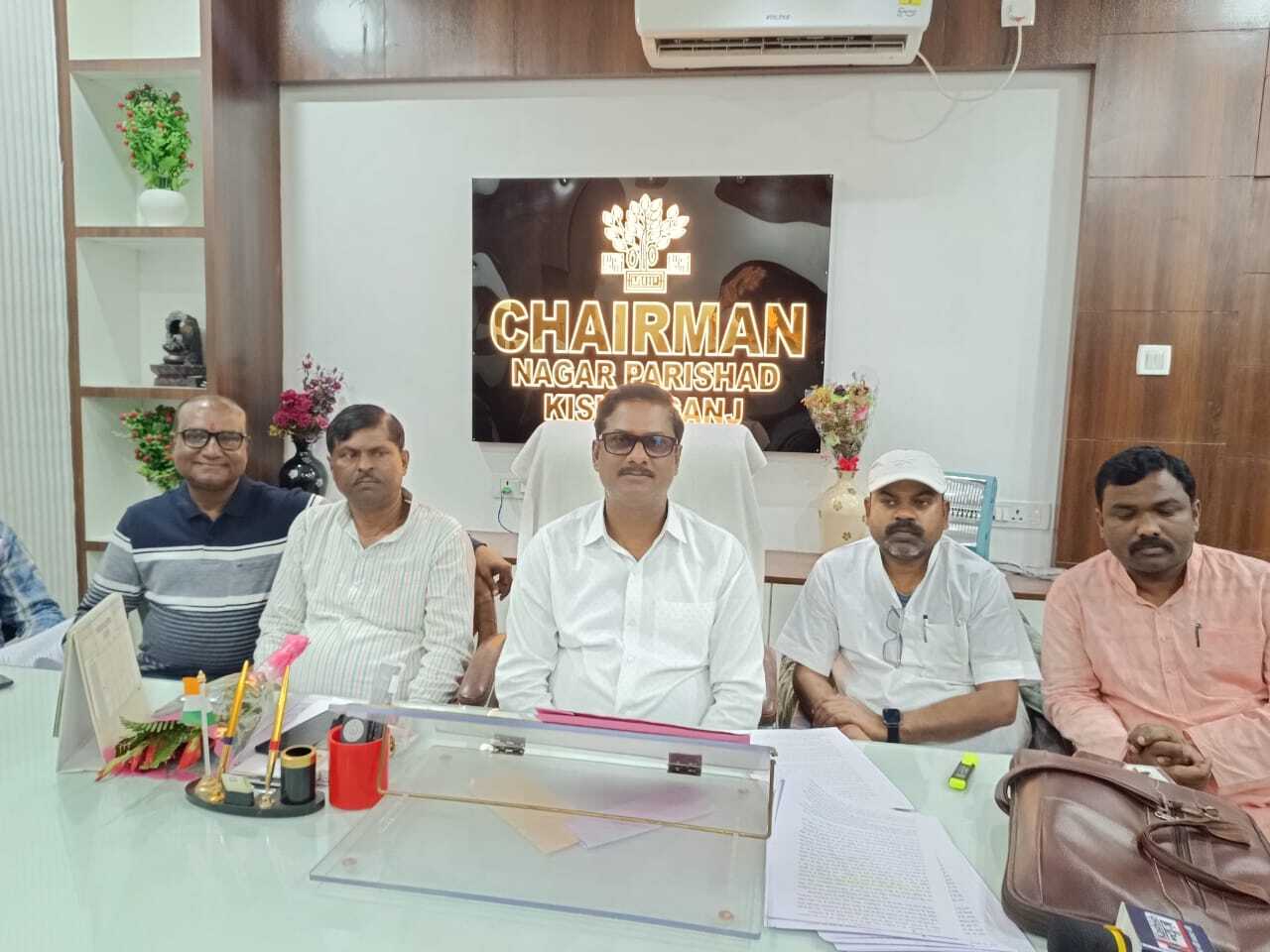 डंपिंग की जमीन खरीद घोटाले में शामिल होने का दो पूर्व नप कार्यपालक पदाधिकारियों पर नप अध्यक्ष ने लगाया आरोप