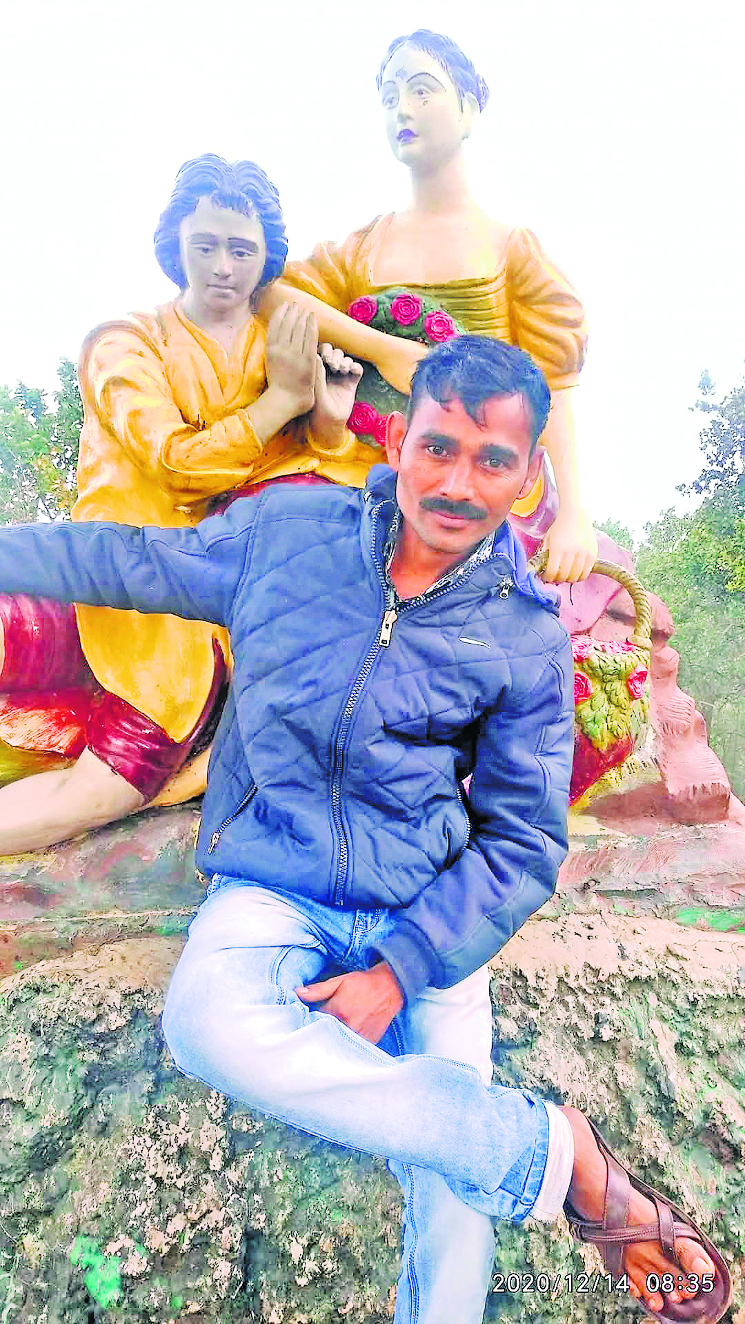 सड़क पार करने में बाइक के धक्के से युवक की मौत