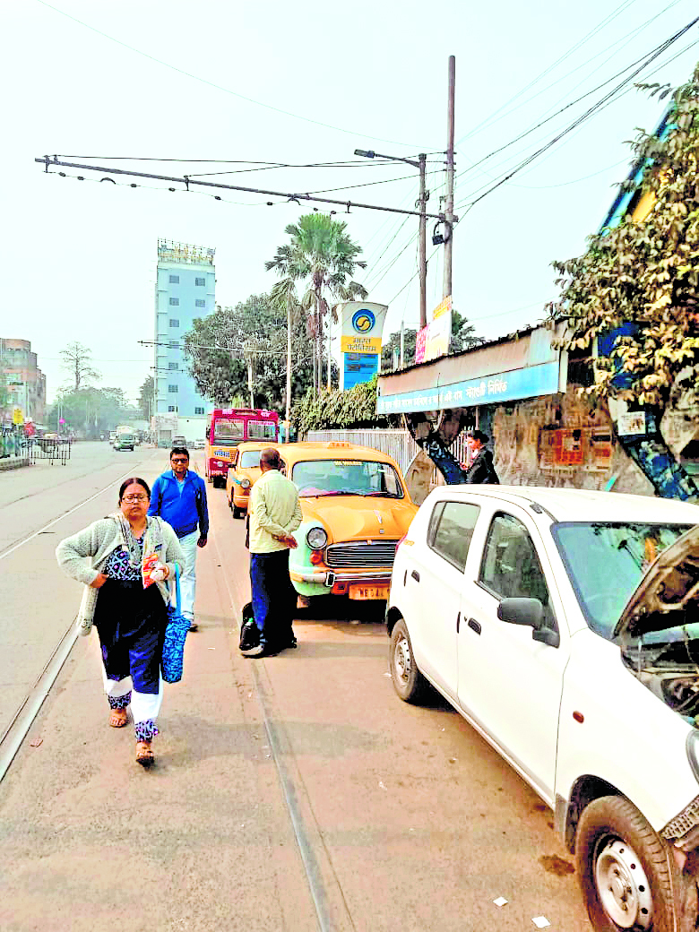 …जहां बस स्टैंड हो जाते हैं अवैध टैक्सी स्टैंड में तब्दील