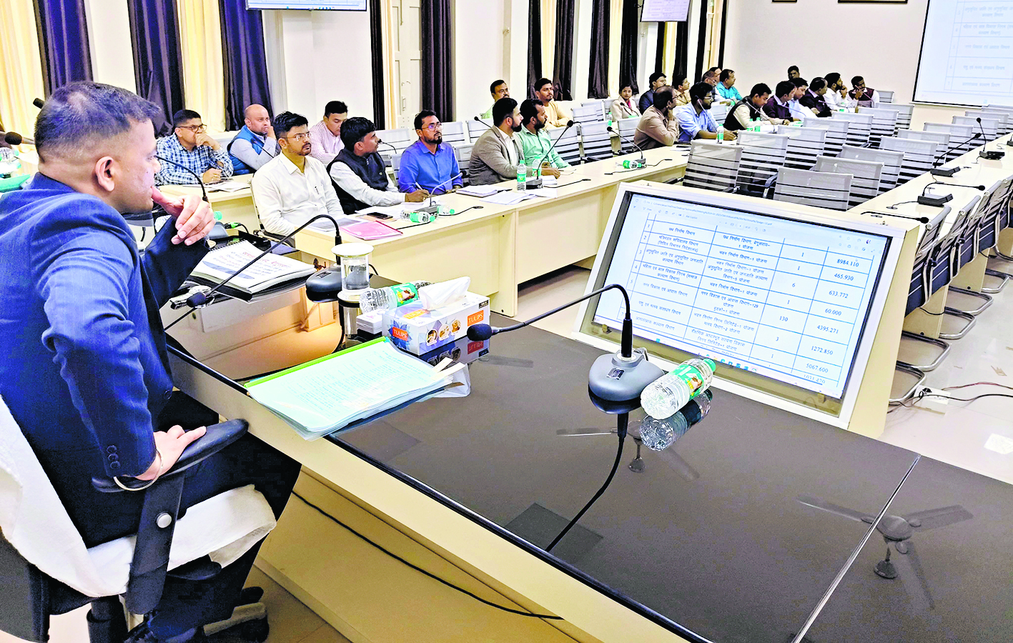 सीएम की प्रगति यात्रा में शिलान्यास की गयीं योजनाओं के क्रियान्वयन में लाएं तेजी