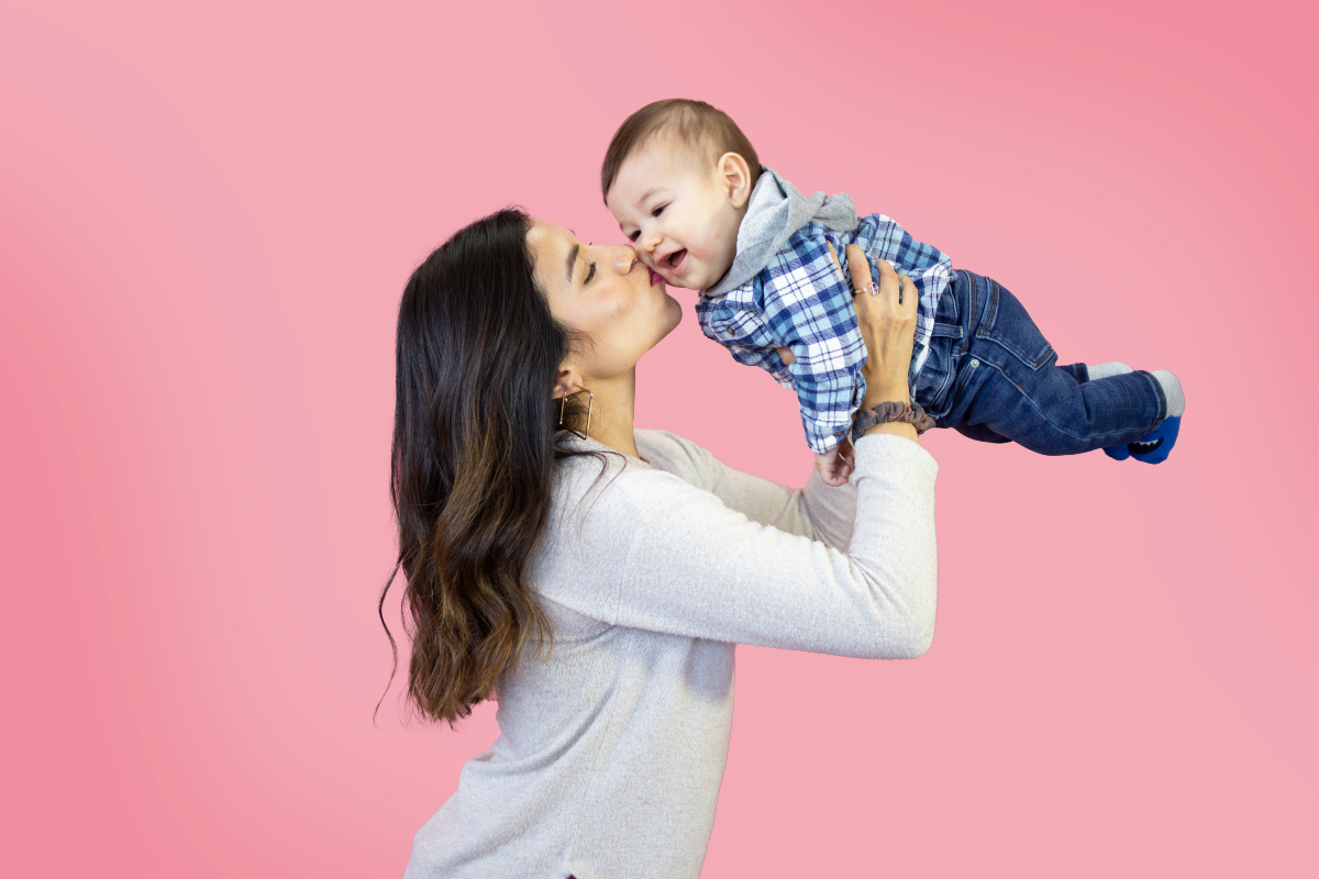 Parenting Tips: बेटों के लिए क्यों खास होती है उनकी मां? जानें कारण