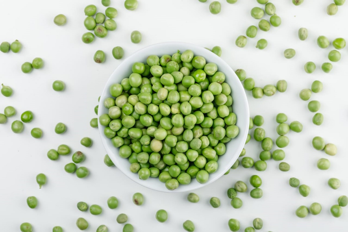 Benefits Of Green Peas: डायबिटीज से लेकर डाइजेशन तक में फायदेमंद है यह सब्जी, आज से इसे अपने आहार में जोड़ें