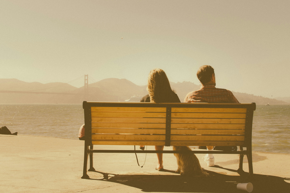 Relationship Tips: पत्नी की ये बुरी आदतें बनती है पति के दूर होने का कारण, रिश्ते में आ जाती है कड़वाहट
