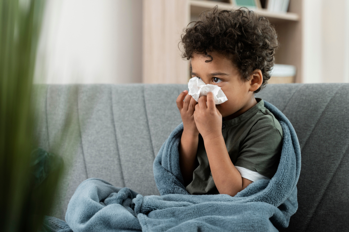 Parenting Tips: आपकी इन गलतियों की वजह से भी बीमार पड़ते हैं बच्चे, सुधारा नहीं तो हो जाएगी देर