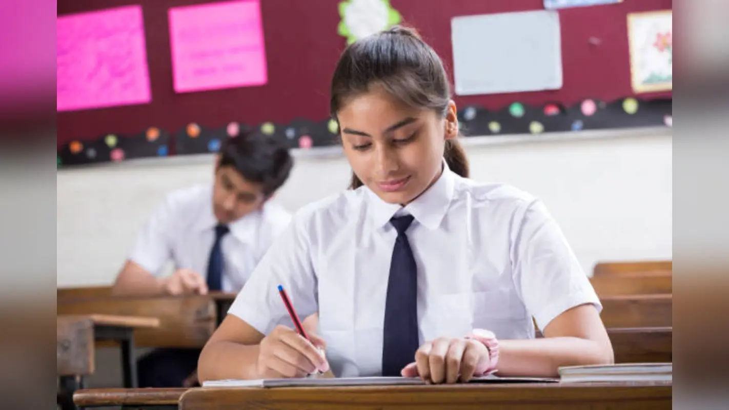 ICSE Class 10th Exam 2025: आज से शुरू हो रही है ICSE बोर्ड 10वीं की परीक्षा, देख लें जरूरी गाइडलाइन्स