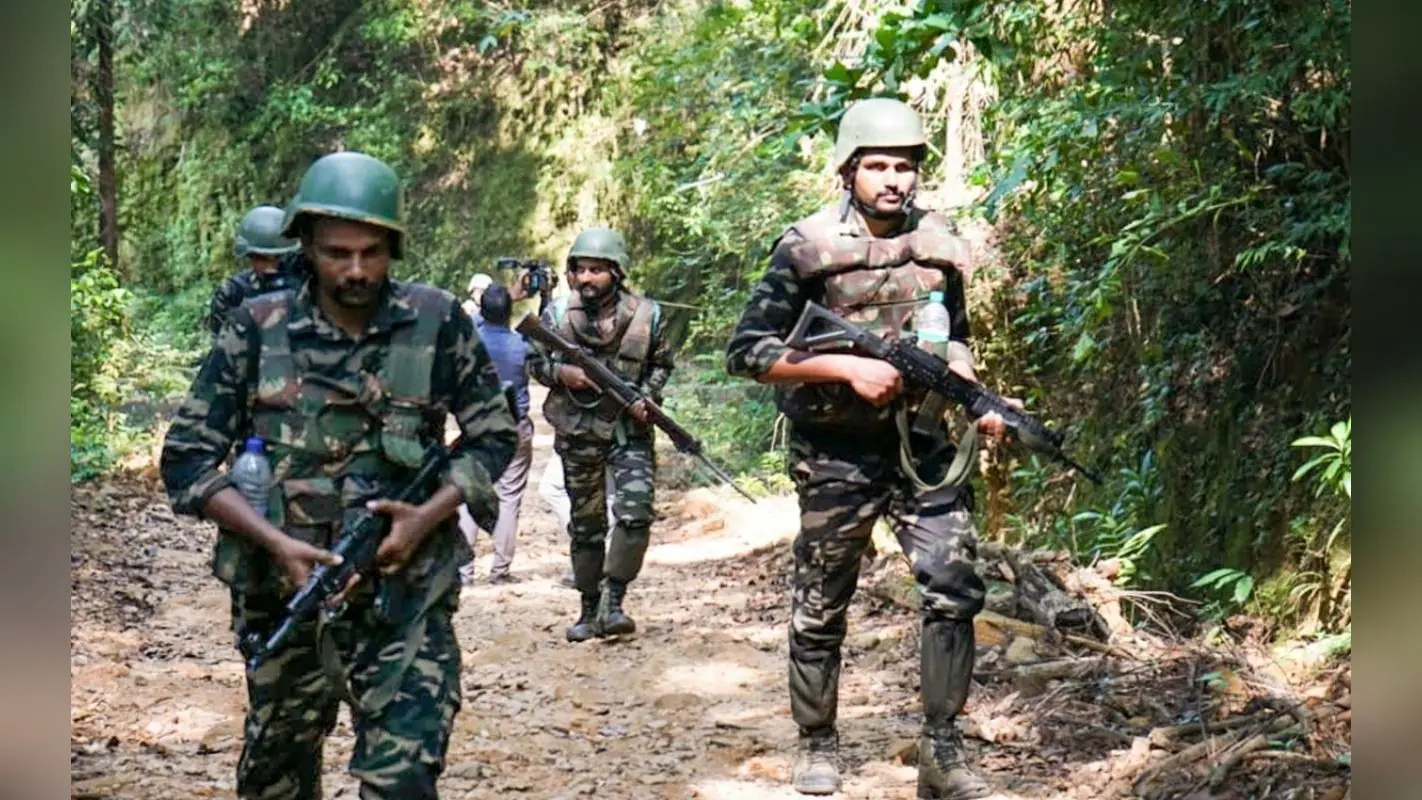 Bihar News: एक लाख का इनामी हार्डकोर नक्सली लोहा सिंह गिरफ्तार, पुलिस को मिली बड़ी सफलता