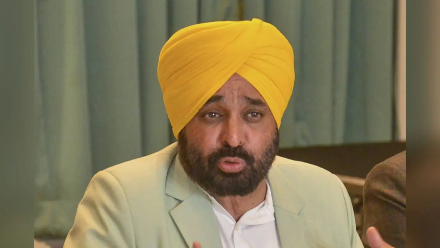 Punjab News: पंजाब के मुख्यमंत्री भगवंत मान की बिगड़ी तबीयत, अस्पताल में भर्ती