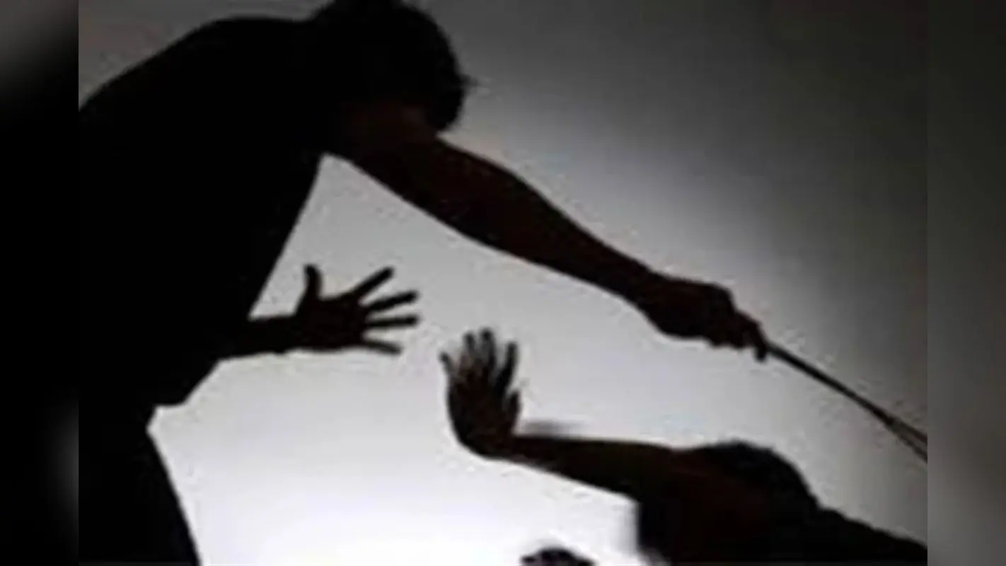 चंपारण में स्कूल छोड़ दुकान पर मिले शिक्षक हुए सस्पेंड, गोपालगंज में 110 शिक्षकों पर बड़ा एक्शन