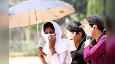 Bihar Weather: बिहार के 10 जिलों में आज बारिश का अलर्ट, बदलते मौसम में बढ़ा बीमारी का खतरा