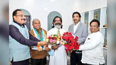 Jharkhand Politics: सीएम हेमंत सोरेन से मिले कांग्रेस नेता, जातीय जनगणना पर जोर, आज दिल्ली जाएंगे कांग्रेस के मंत्री और विधायक