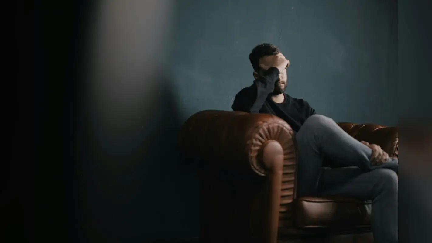 Mental Health: इन आदतों से दूर होगा आपका एंग्जायटी और डिप्रेशन, डेली रूटीन में जरूर करें शामिल