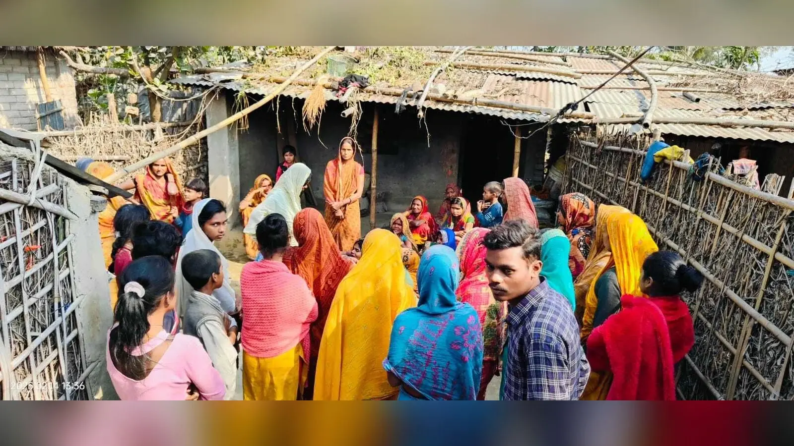 कुमारखंड- रौता पथ पर ट्रक की चपेट में आने से बाइक सवार एक युवक की मौत, एक जख्मी