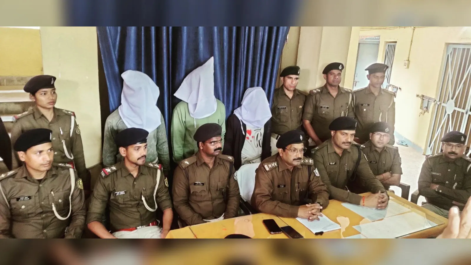 पेशेवर अपराधी के प्यार में पत्नी ने ही करायी बिजलीकर्मी की हत्या