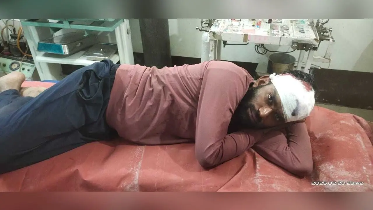 Dhanbad News: उधार नहीं देने पर दुकानदार का सिर फोड़ा