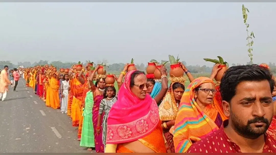 Madhubani News : श्रीमद्भागवत कथा ज्ञान महायज्ञ के अवसर पर निकली शोभायात्रा
