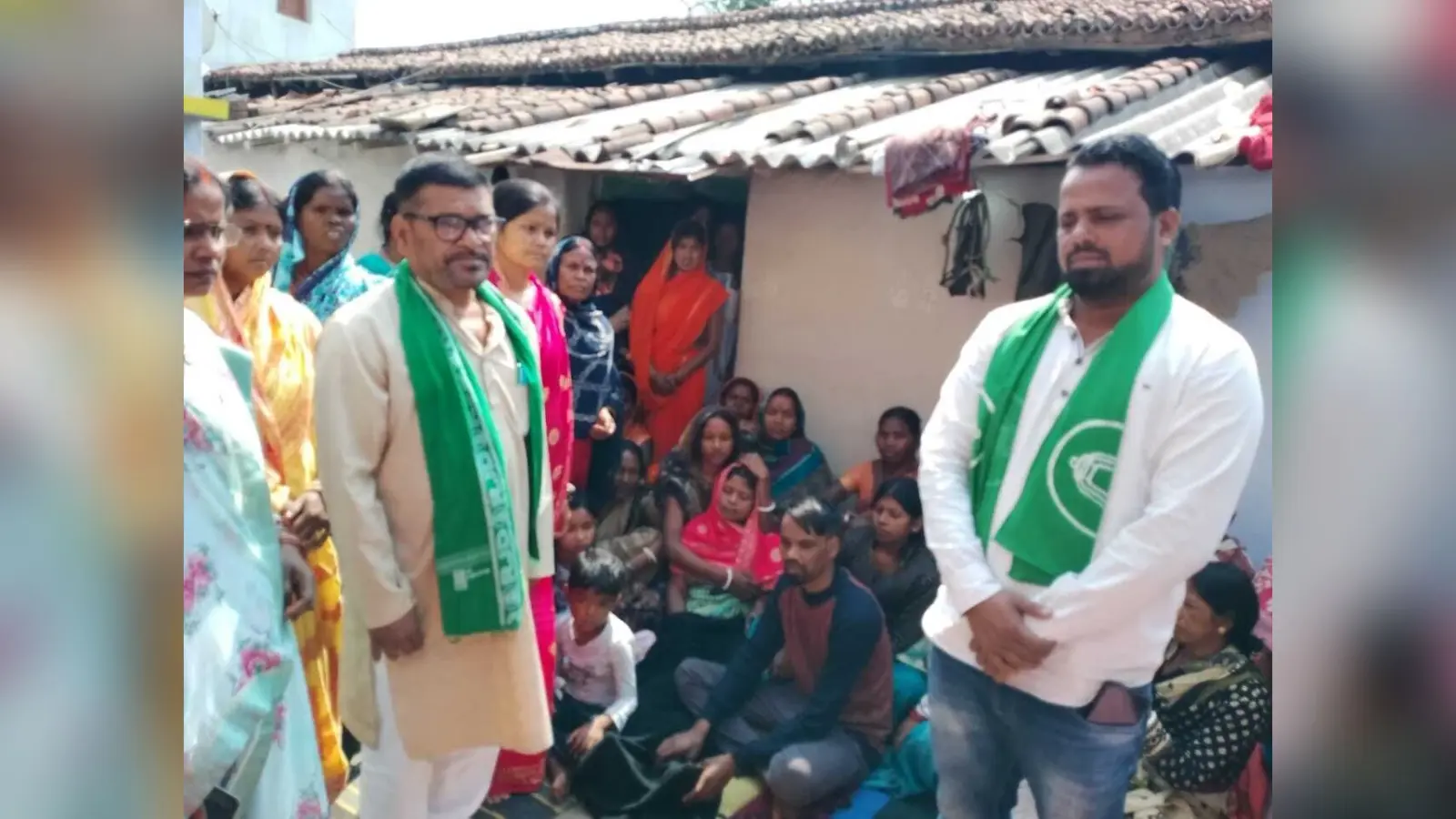 Bokaro News : मृतक की पत्नी को कंपनी ने दिया 25 लाख का चेक