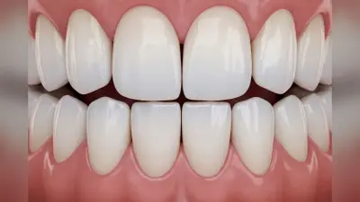 Foods For White Teeth: दातों को मोतियों स सफेद और चमकदार बनाने के लिए इन चीजों को अपने डायट में करें शामिल