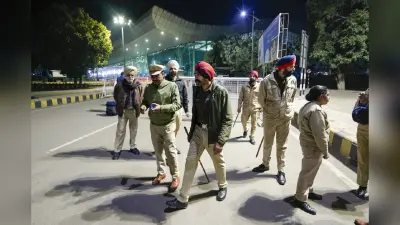 Illegal Immigrants : मर्डर कर भागे थे अमेरिका, विमान से उतरते ही पुलिस ने दबोचा