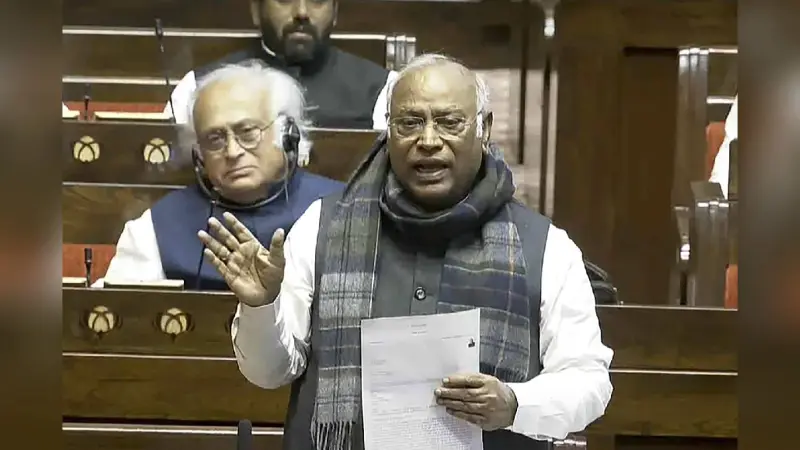 Parliament Video : वक्फ बिल पर राज्यसभा में हंगामा, बोले खरगे- फर्जी रिपोर्ट को हम नहीं मानेंगे