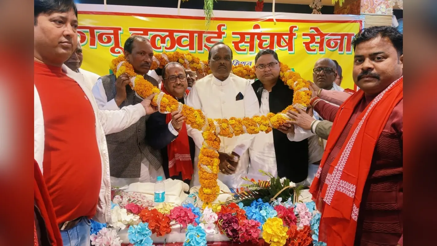 Bihar Politics: कानू-हलवाई समाज ने राजनीतिक हिस्सेदारी को लेकर दिखाई एकता, परिवर्तन सम्मेलन का हुआ आयोजन