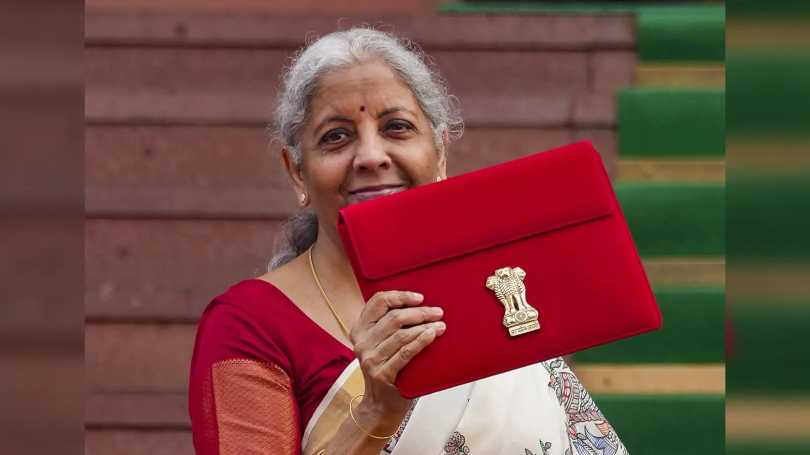 सीनियर सिटिजंस को वित्त मंत्री का तोहफा, बजट 2025 में मिला बड़ा फायदा, ब्याज आय पर कटौती सीमा इतनी बढ़ी