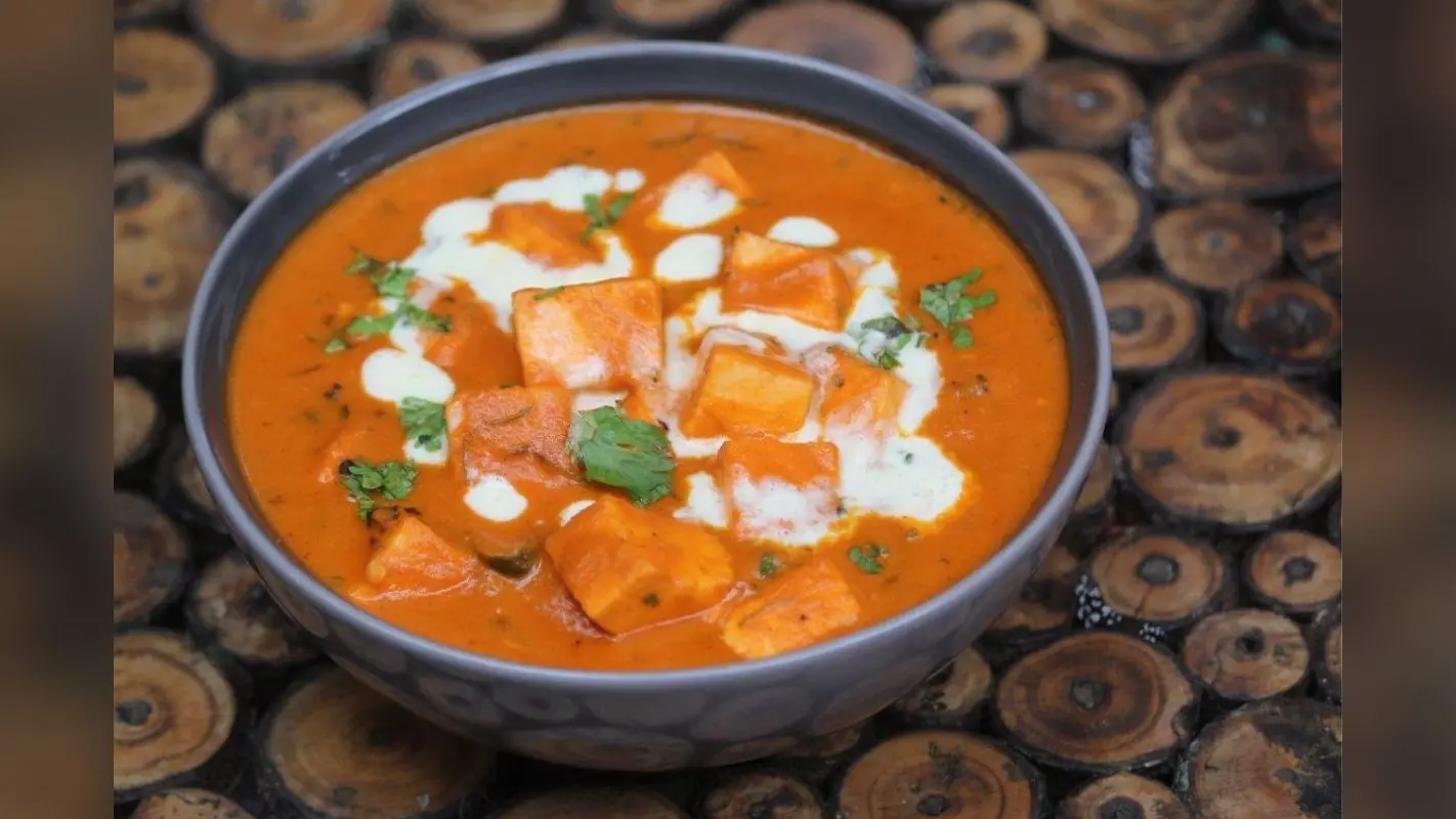 Paneer Butter Masala Recipe: गेस्ट्स को करें इंप्रेस, पनीर बटर मसाला रेसिपी से सजाएं डिनर टेबल