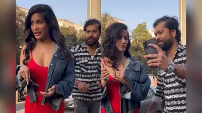 Viral Video: पूनम पांडे के साथ फैन ने किया मिसबिहेव, वायरल हुआ वीडियो तो यूजर्स ने ले डाली उदित नारायण की चुटकी
