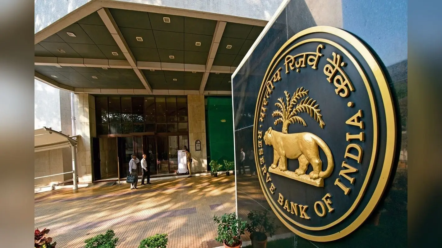 मिडिल क्लास पर सरकार ने की सौगातों की बौछार, अब आरबीआई दिखाएगा दरियादिली, जानें क्यों?